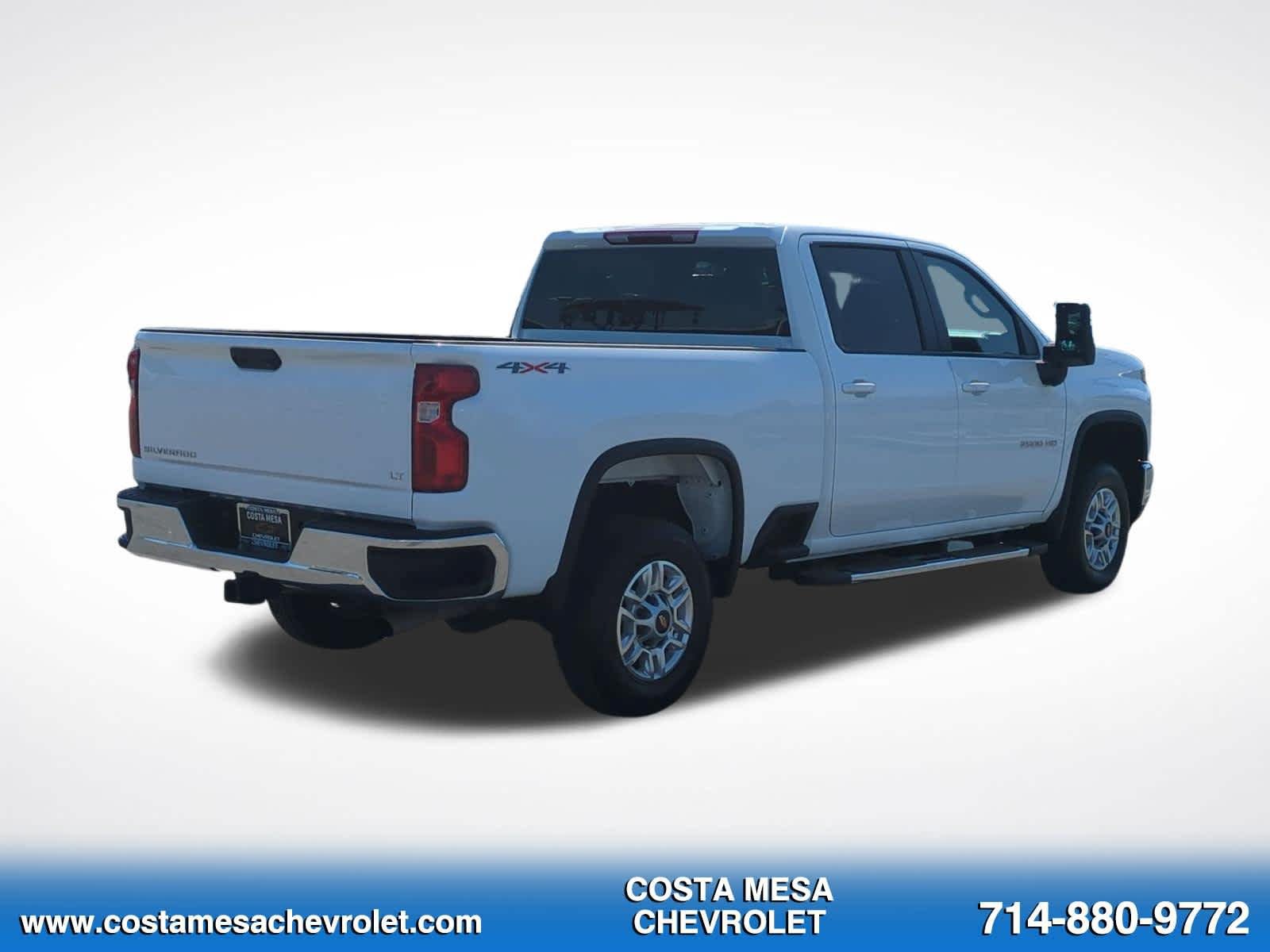 Used 2025 Chevrolet Silverado 2500 LT w/ Convenience Package AWD/4WD image 5