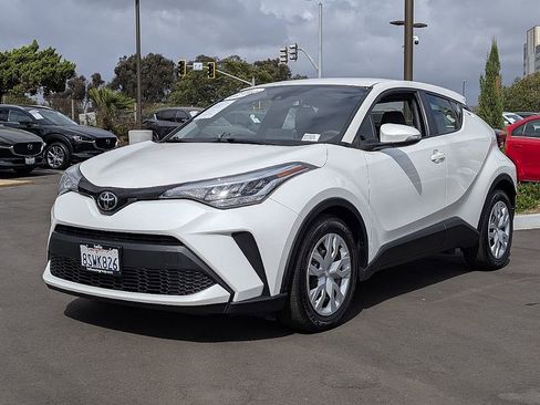 Used 2020 Toyota C-HR LE image 5