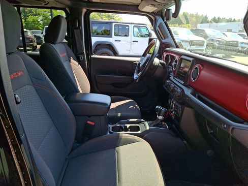 Used 2022 Jeep Gladiator Rubicon w/ Trailer Tow Package AWD/4WD image 12