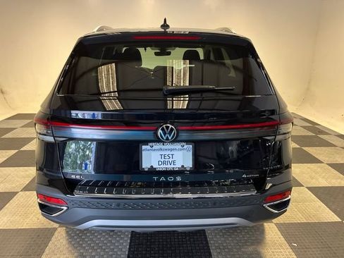 New 2025 Volkswagen Taos SEL image 4