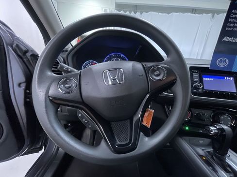 Used 2021 Honda HR-V LX image 7