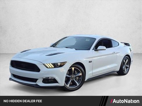 Used 2017 Ford Mustang GT RWD image 1