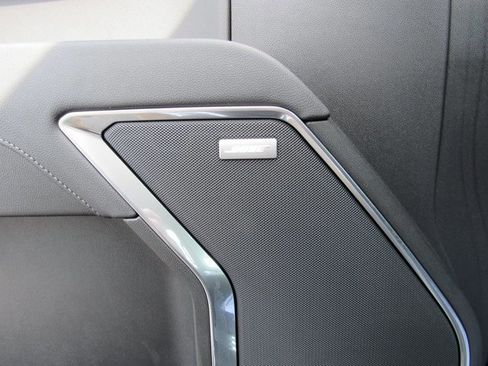 New 2025 GMC Sierra 1500 SLT w/ SLT Premium Plus Package image 11