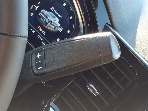 Used 2025 Chevrolet Silverado 1500 LT image 26