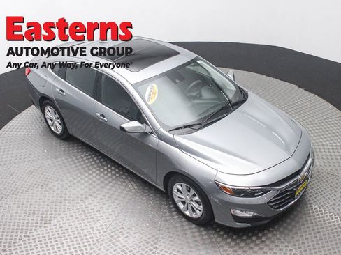Used 2024 Chevrolet Malibu LT FWD image 3