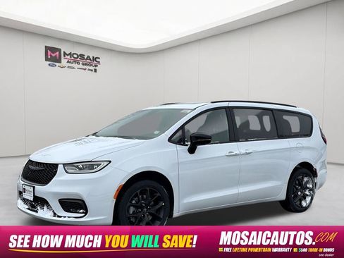 New 2026 Chrysler Pacifica Select w/ S Appearance Package AWD/4WD image 6