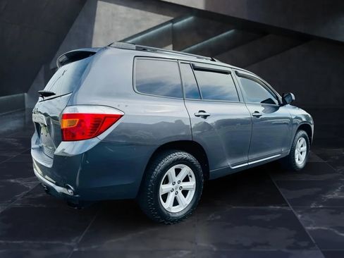 Used 2010 Toyota Highlander SE image 6