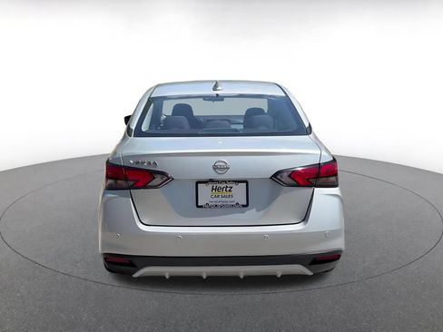 Used 2025 Nissan Versa SV FWD image 10