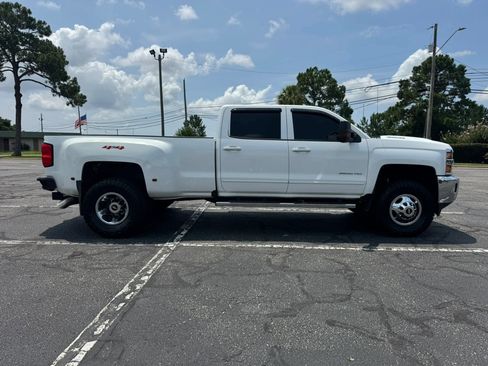Used 2018 Chevrolet Silverado 3500 LT w/ LT Convenience Package AWD/4WD image 5