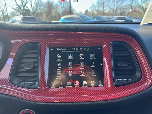 Used 2016 Dodge Challenger SXT Plus image 18