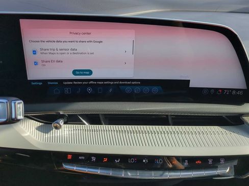 New 2025 Cadillac Optiq Luxury 1 image 19