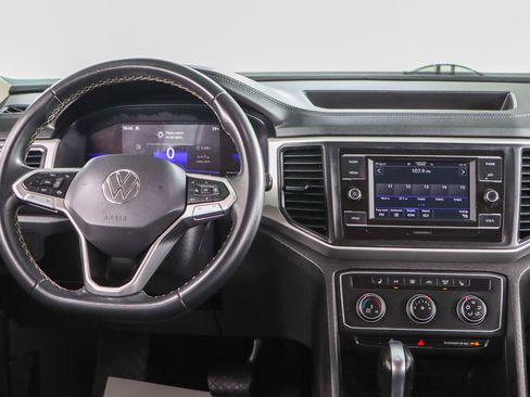 Used 2023 Volkswagen Atlas SE image 17