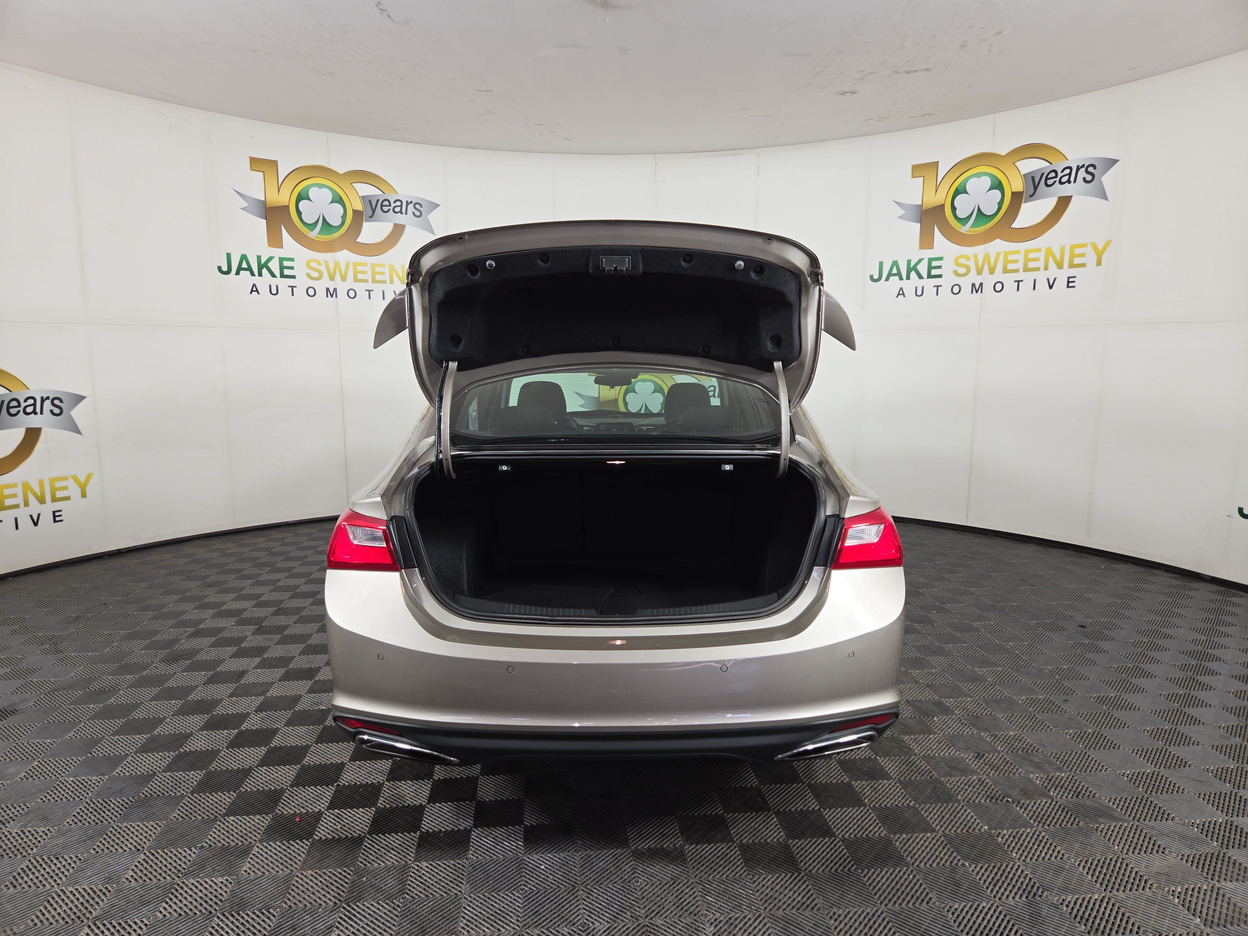 Used 2024 Chevrolet Malibu RS FWD image 30