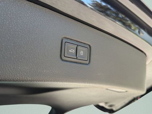 Used 2021 Audi SQ7 Prestige w/ Prestige Package AWD/4WD image 34