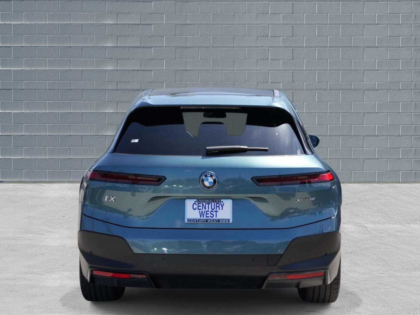 Used 2024 BMW iX xDrive50 AWD/4WD image 4