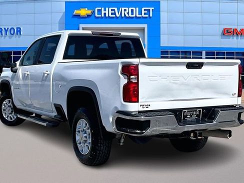 Used 2022 Chevrolet Silverado 2500 LT w/ Convenience Package AWD/4WD image 4