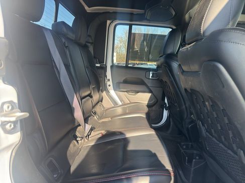 Used 2021 Jeep Gladiator Rubicon image 17