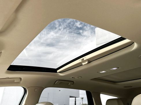 Used 2019 Buick Enclave Premium w/ Experience Buick Package image 26