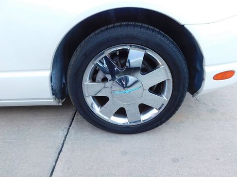 Used 2002 Ford Thunderbird image 9