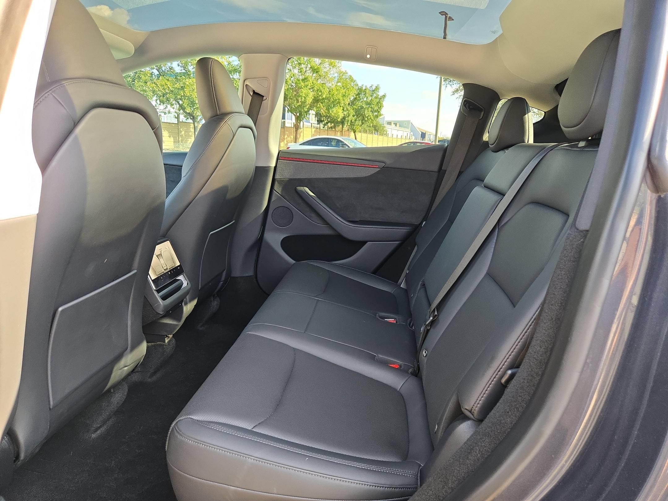 Used 2026 Tesla Model Y AWD image 14