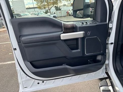 Used 2022 Ford F250 Lariat image 11