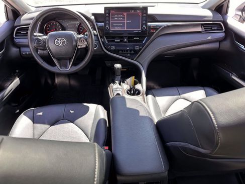 Used 2022 Toyota Camry XSE image 19