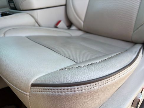 Used 2024 GMC Yukon Denali image 23