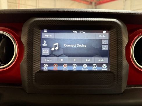 Certified 2021 Jeep Wrangler Unlimited Rubicon w/ Cold Weather Group AWD/4WD image 12