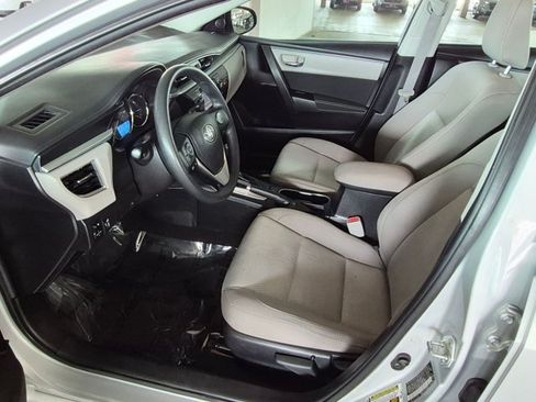 Used 2016 Toyota Corolla LE FWD image 15