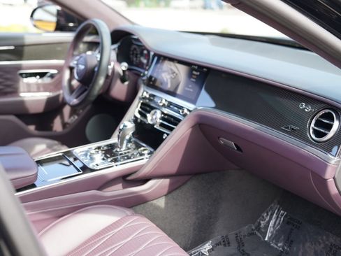 Used 2023 Bentley Flying Spur S V8 AWD/4WD image 44