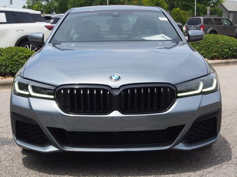 Used 2022 BMW 540i xDrive w/ M Sport Package AWD/4WD image 3