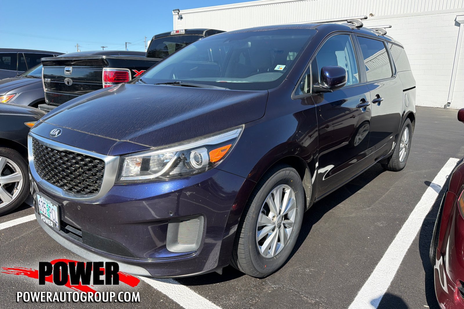 Used 2018 Kia Sedona LX w/ LX Essentials Premium Package FWD image 1