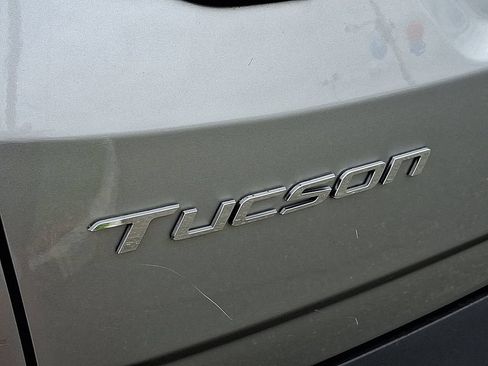 Used 2024 Hyundai Tucson Limited AWD/4WD image 32