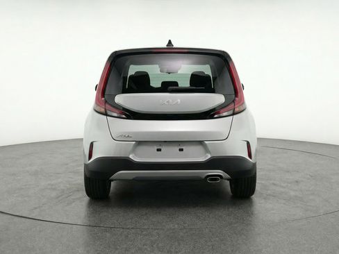 Used 2025 Kia Soul LX w/ LX Technology Package image 7