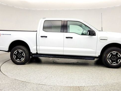 Used 2022 Ford F150 Lightning XLT AWD/4WD image 4