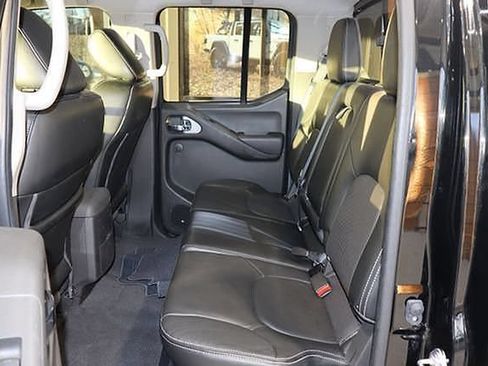 Used 2021 Nissan Frontier PRO-4X w/ Pro-4x Utility Package AWD/4WD image 13