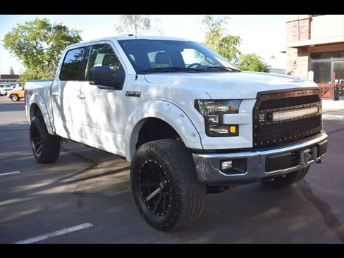 Used 2015 Ford F150 XLT w/ Equipment Group 301A Mid AWD/4WD image 3