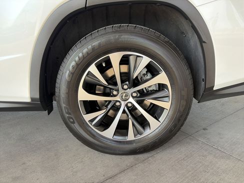 Used 2021 Lexus RX 350L Premium w/ Premium Package image 9