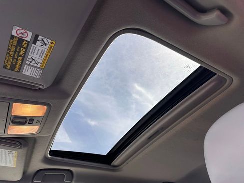 Used 2011 Toyota RAV4 Limited image 23