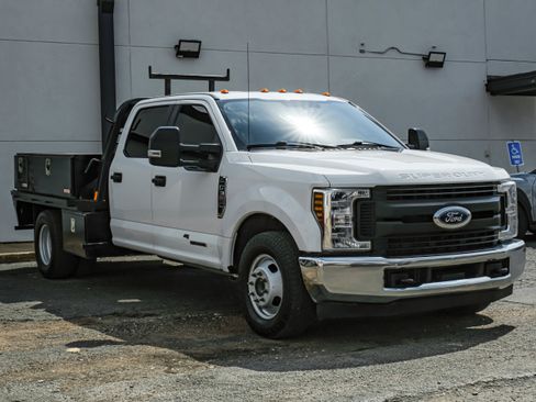 Used 2019 Ford F350 XL w/ Power Equipment Group image 7