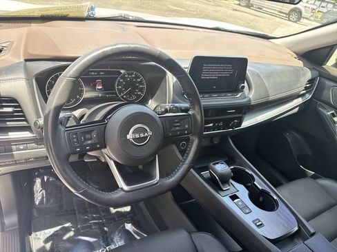 Used 2023 Nissan Rogue SV w/ SV Premium B Package FWD image 16