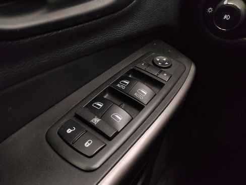 Used 2019 Jeep Cherokee Latitude Plus image 27