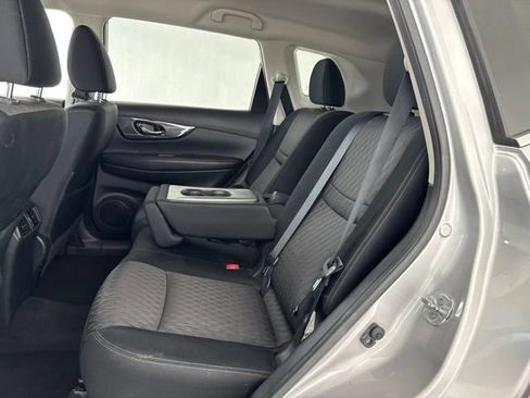 Used 2017 Nissan Rogue SV AWD/4WD image 24