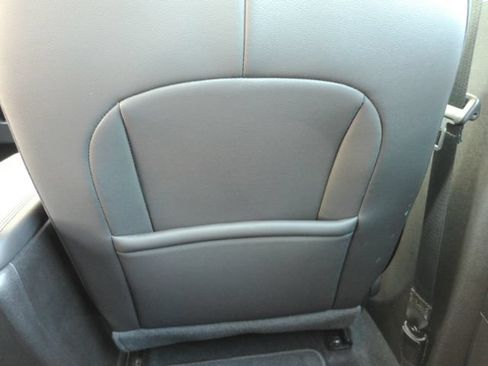 Used 2023 Chevrolet Bolt LT FWD image 28