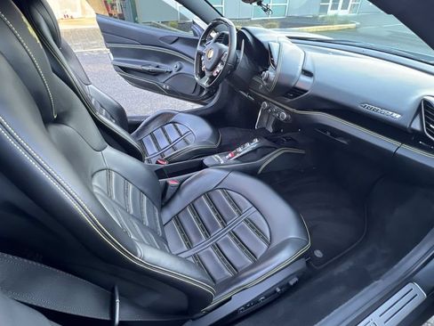 Certified 2019 Ferrari 488 GTB RWD image 29