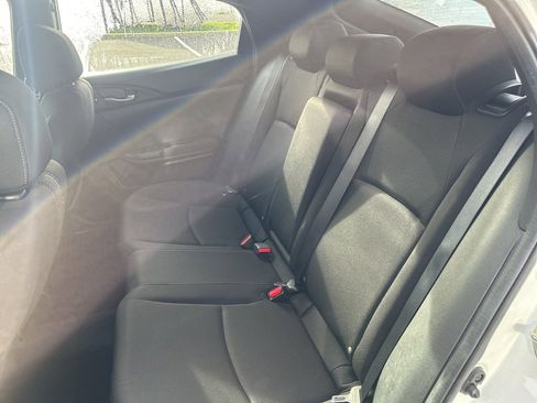 Used 2019 Honda Civic EX image 10