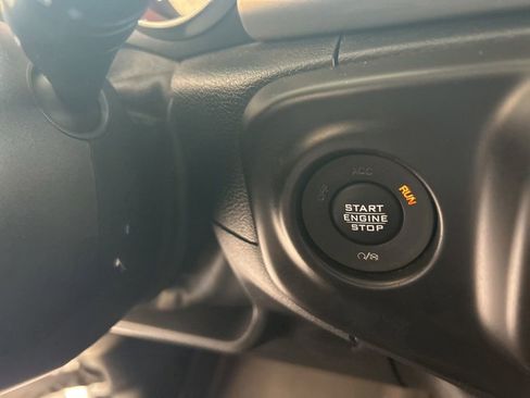 Used 2018 Jeep Wrangler Unlimited Sport S AWD/4WD image 46