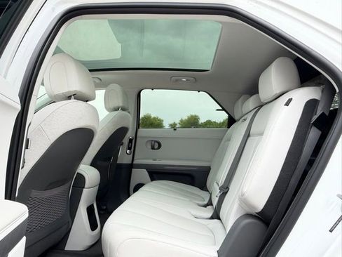 Used 2025 Hyundai Ioniq 5 Limited image 12