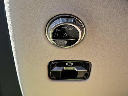 Used 2026 Mercedes-Benz GLC 300 4MATIC image 21