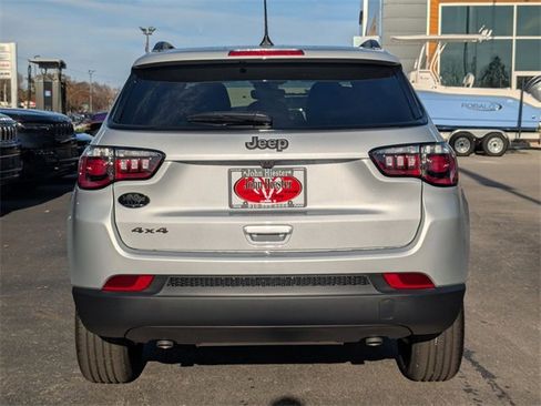 New 2026 Jeep Compass Latitude image 6